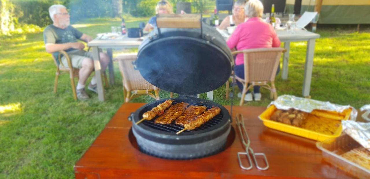 Glamping Les Arbres, Luxe Safaritent Met Zwembad Cronat Exteriör bild